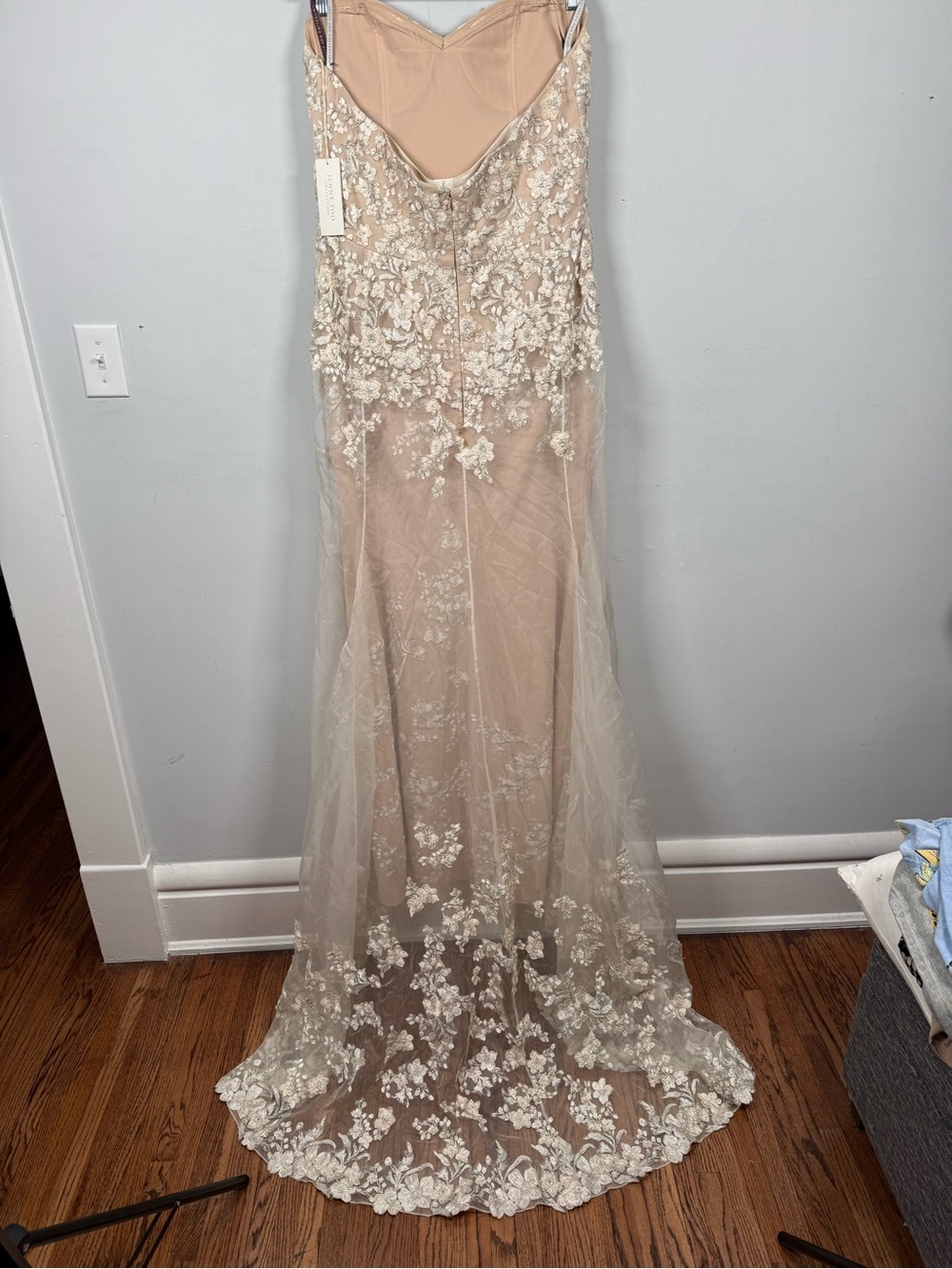 ✨ BRAND NEW WITH TAGS ✨ Jenny Yoo "Alessandra" Wedding Dress - Size 16 - Picture 4 of 16